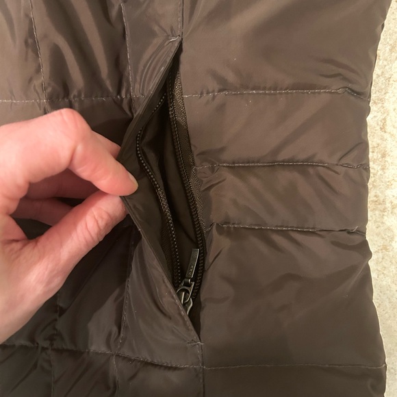 Eddie Bauer premium goose down Vest size Small - Picture 3 of 7